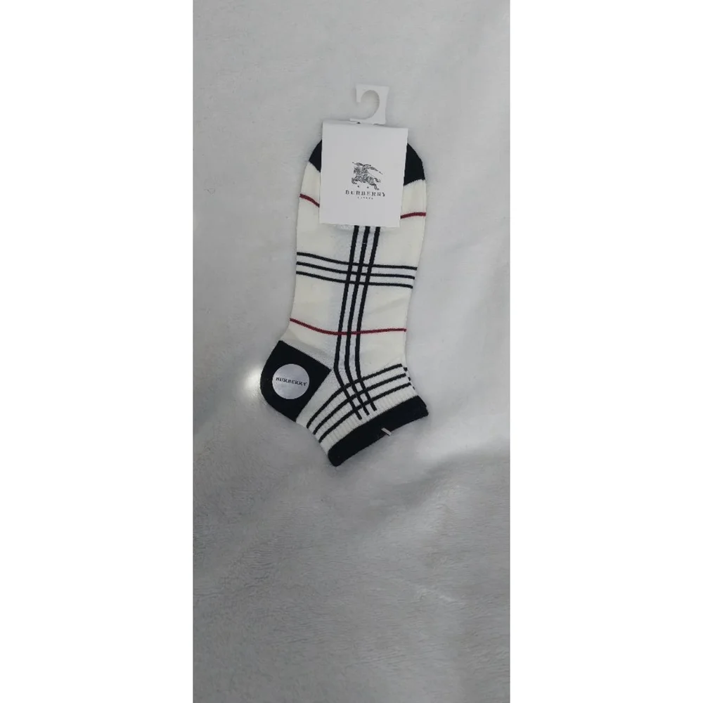 Women's Burberry Plaid Ankle Socks White Black size 7-9